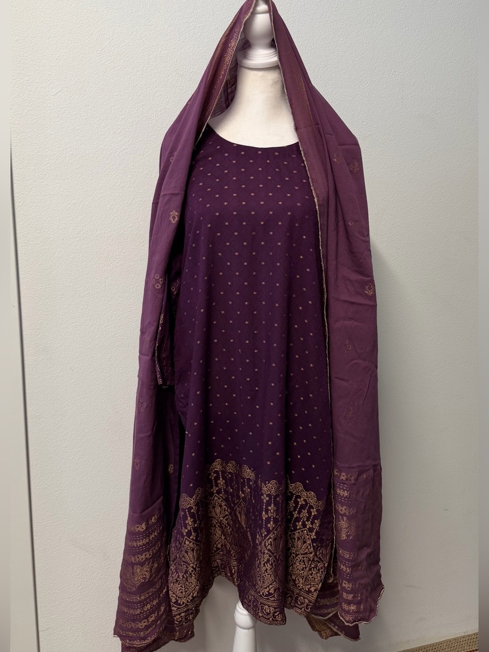 Pakistani 3 Piece Deep Purple & Gold Winter Shalwar Kameez Suit